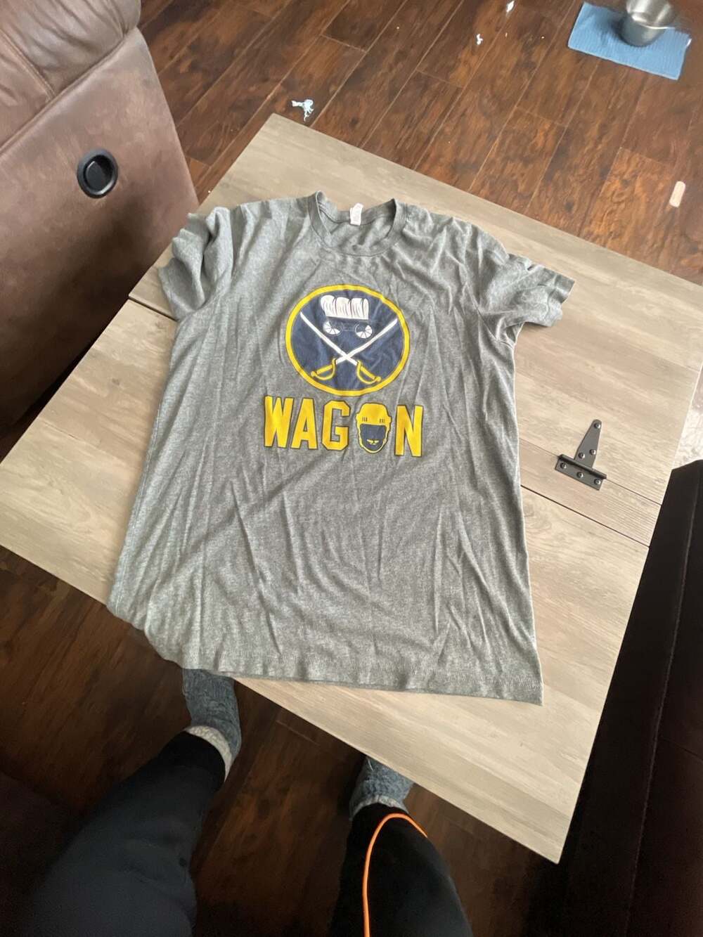 #A367 Canvas Buffalo Sabres Wagon Graphic Grey T-Shirt Men's Size L